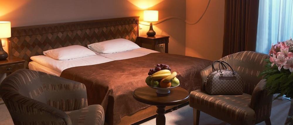 La Pazza Suites Istanbul Exterior photo