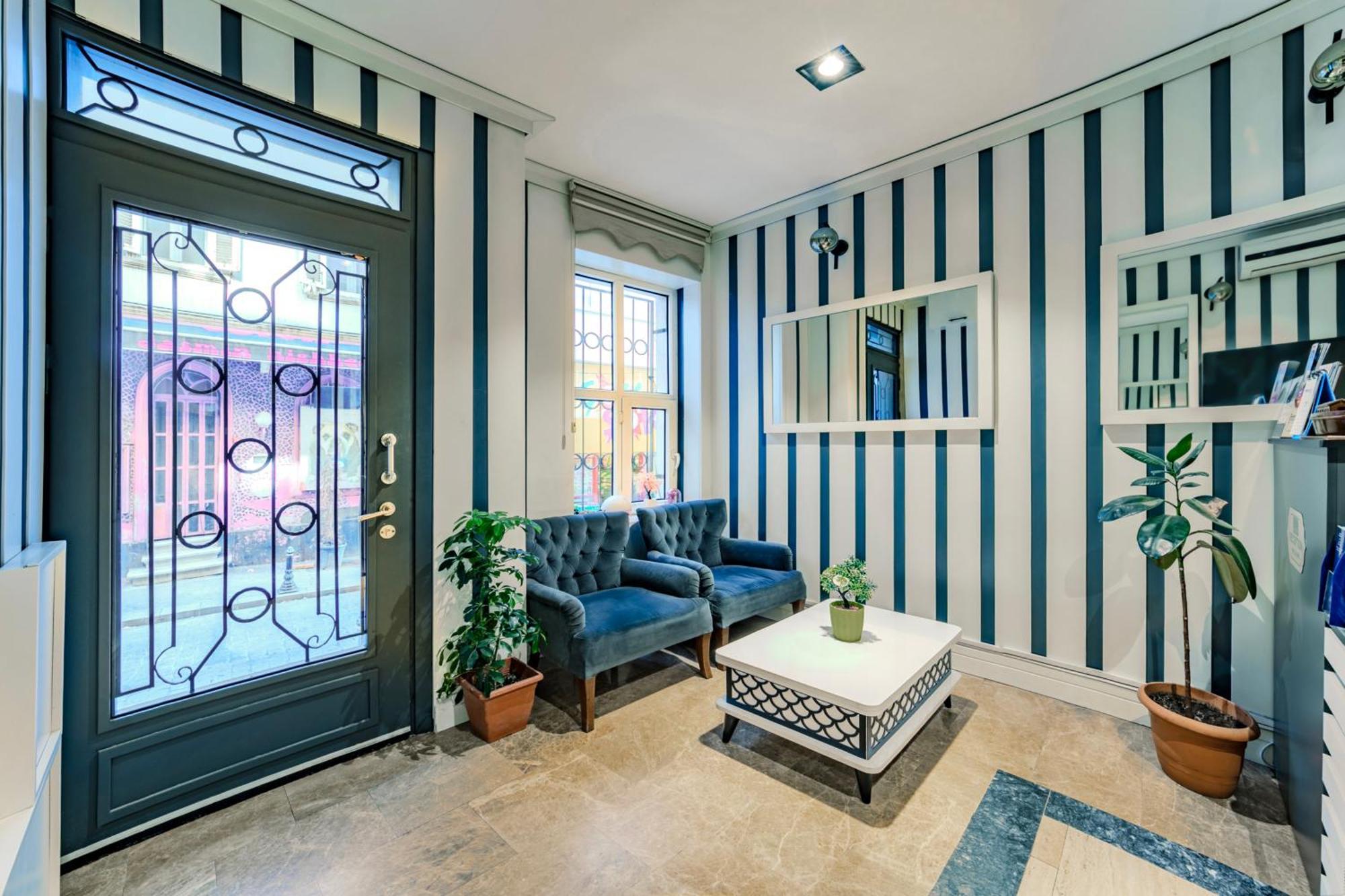 La Pazza Suites Istanbul Exterior photo