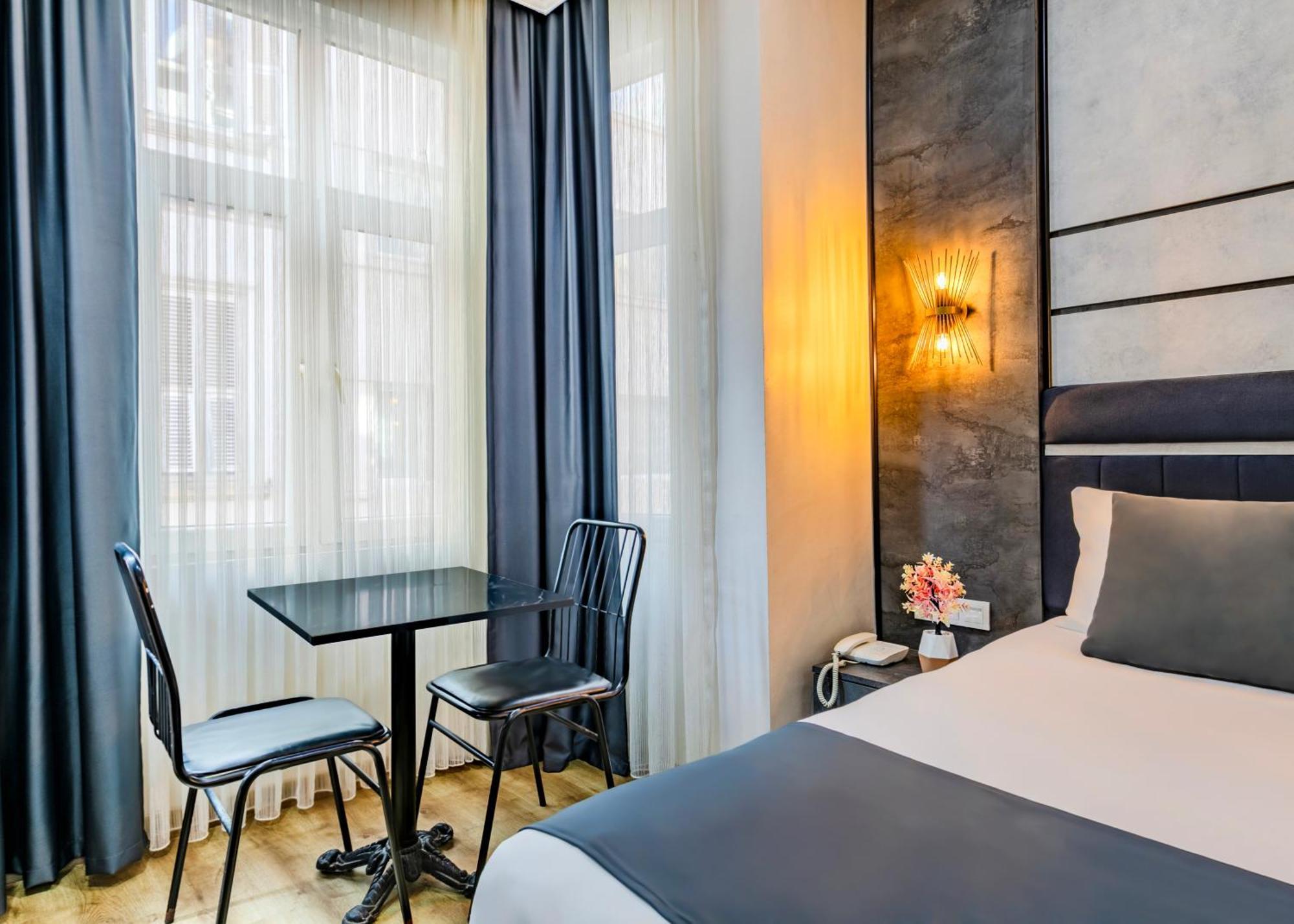 La Pazza Suites Istanbul Exterior photo