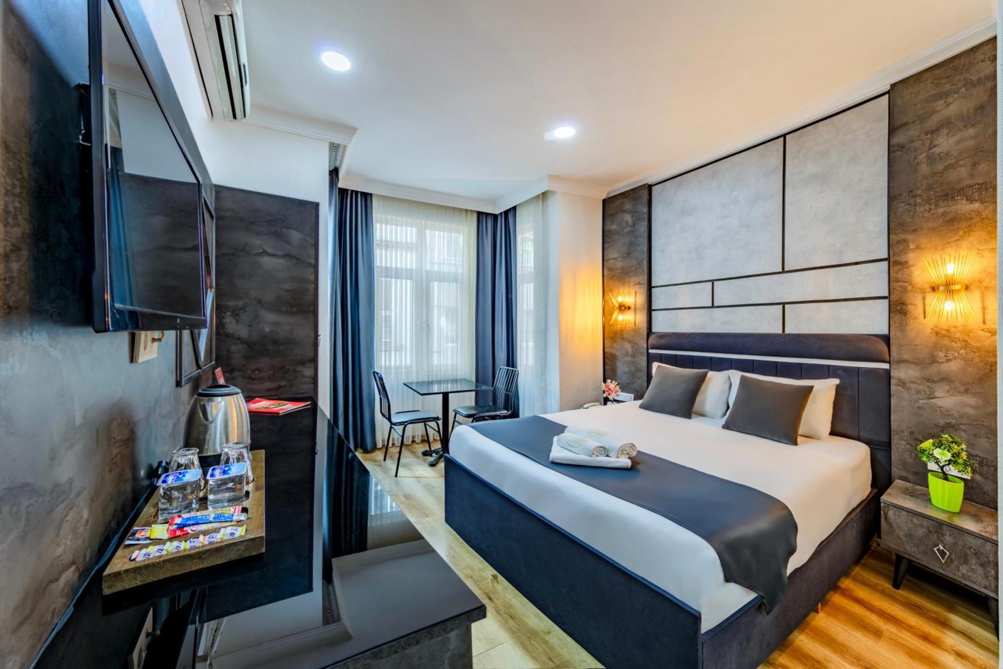 La Pazza Suites Istanbul Exterior photo